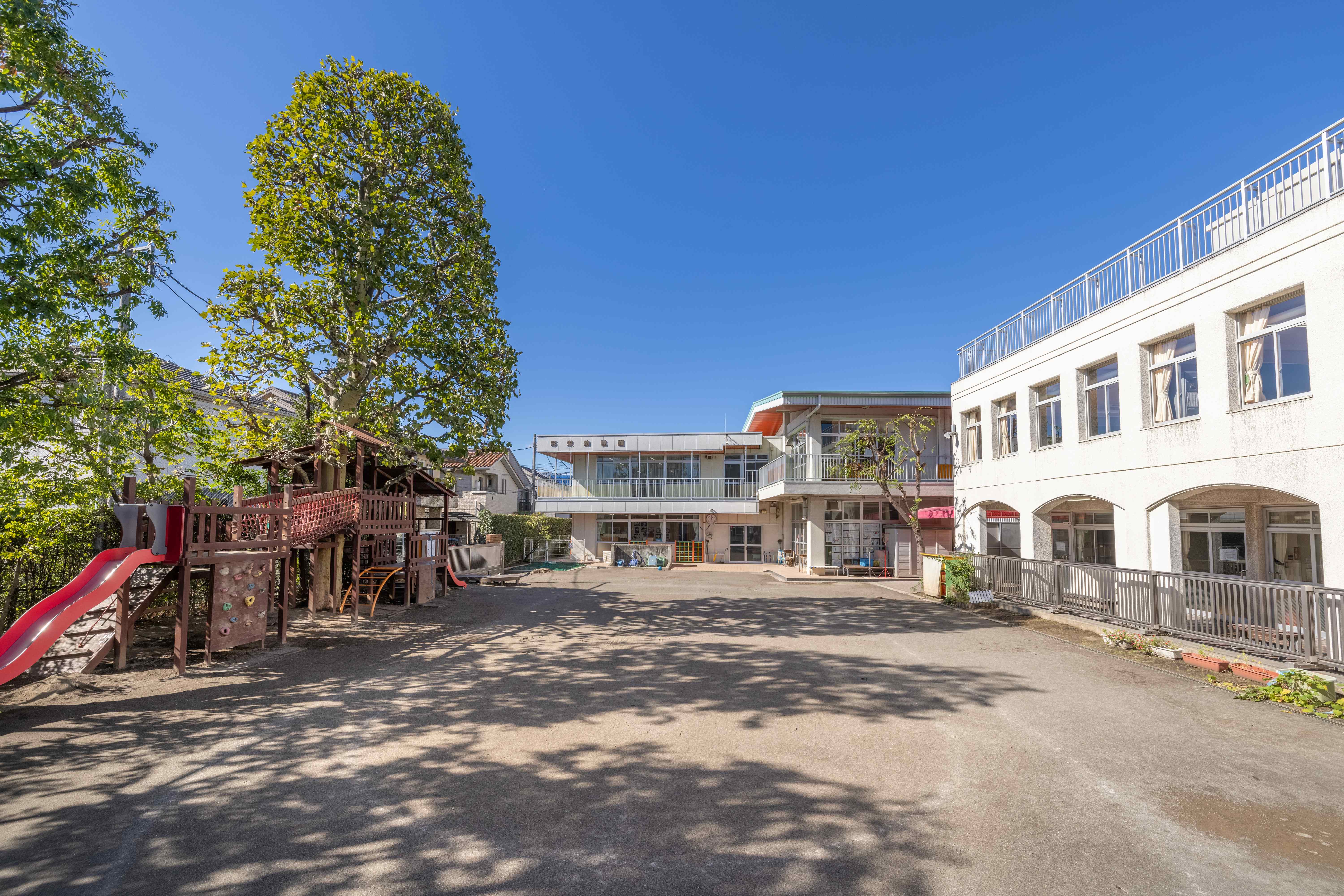 彰栄保育福祉専門学校